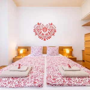 https://georgina-apartment.inbudapesthotels.com