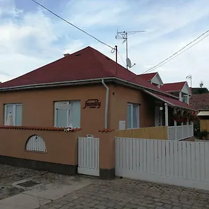 Homestay Family Vendeghaz, Hajduszoboszlo